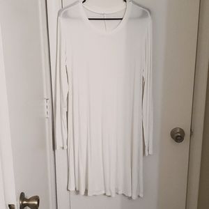 White long sleeve cotton dress